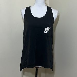 Nike || Woman’s tank top size Medium